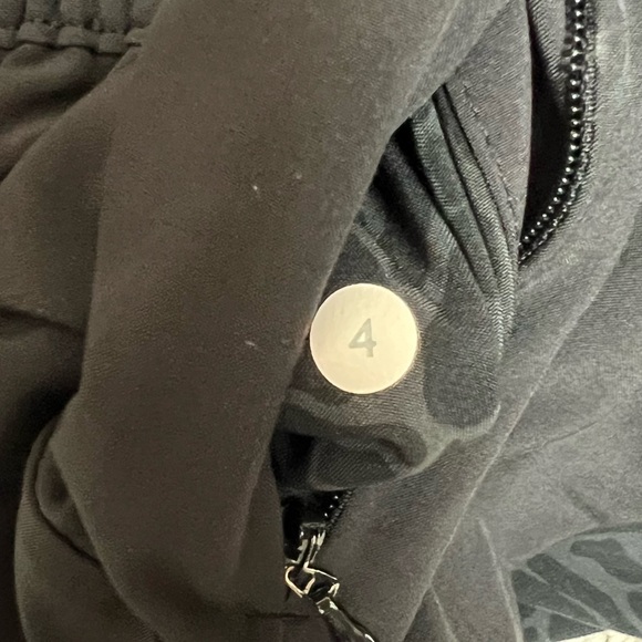 Lululemon Go the Distance Reversible Black Petal Short - Picture 9 of 9